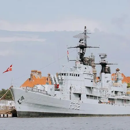 Super Cozy In Downtown Cph