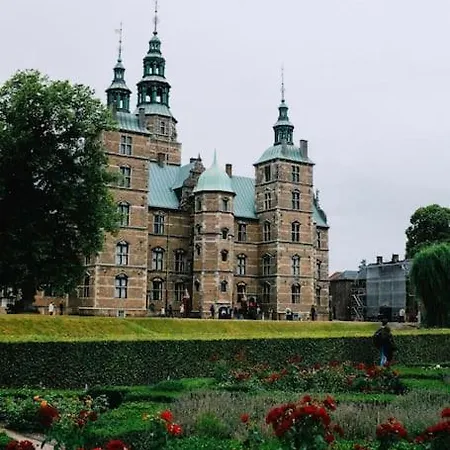 Super Cozy In Downtown Cph