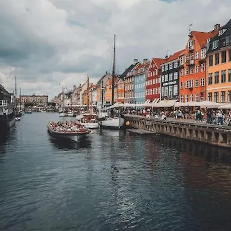 Super Cozy In Downtown Cph