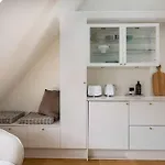 Super Cozy In Downtown Cph