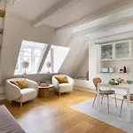 Super Cozy In Downtown Cph København